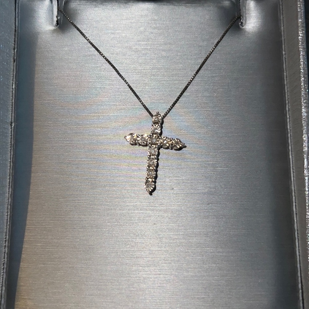 Zales cross